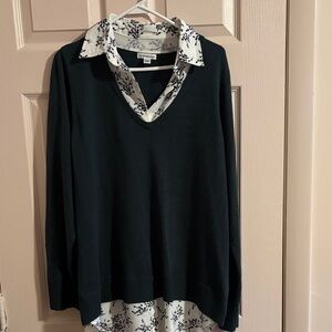 Croft & Barrow Black V-Neck Sweater with Floral Trim